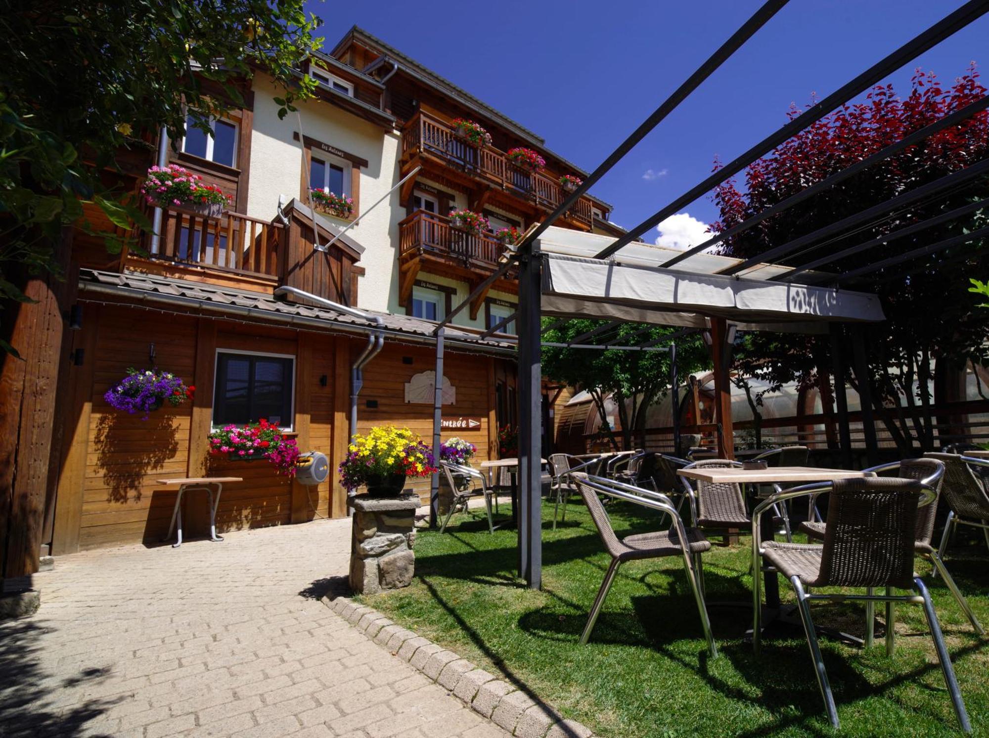 Hotel Les Autanes Spa-Balneotherapie & Restaurant أونسيل المظهر الخارجي الصورة